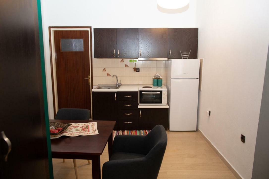 קומוטיני Cosy Downtown Studio - Suite מראה חיצוני תמונה